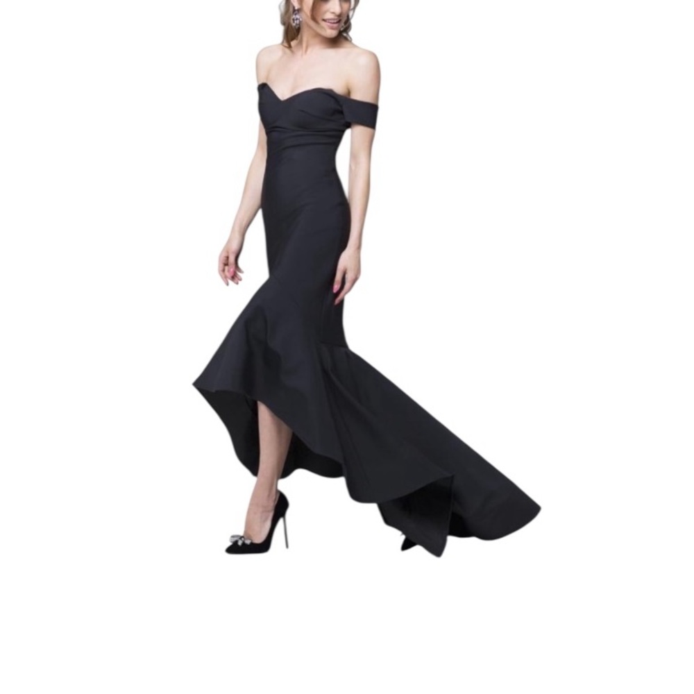 ✨ 𝐓𝐀𝐑𝐈𝐊 𝐄𝐃𝐈𝐙 Off-Shoulder Mermaid Hi-Low Gown